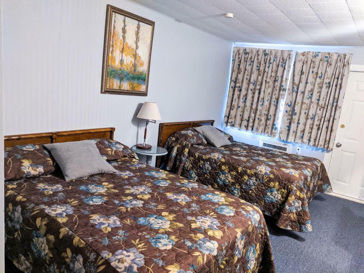 Skyline Motel Fredericton Bagian luar foto